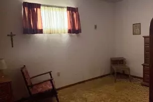 215 Price St, Yoakum, TX 77995 - Photo 14