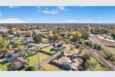 1002 E Commercial Street, Victoria, TX 77901 - Photo 26