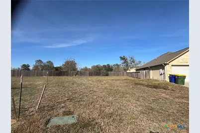 1320 Fern Court, Gonzales, TX 78629 - Photo 4