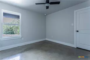 395 W Avenue J, Belton, TX 76513 - Photo 20