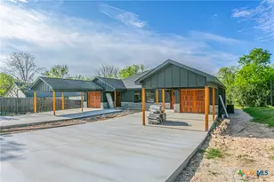 395 W Avenue J, Belton, TX 76513 - Photo 2