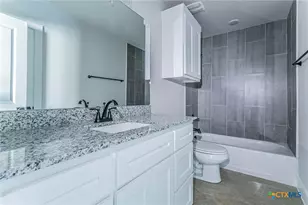 395 W Avenue J, Belton, TX 76513 - Photo 22