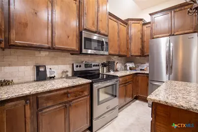 102 Luke Court, Victoria, TX 77904 - Photo 14