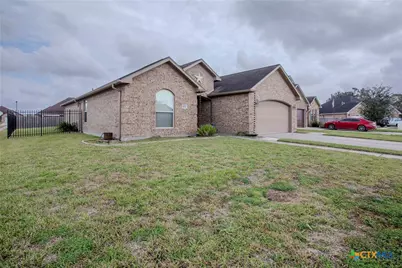 102 Luke Court, Victoria, TX 77904 - Photo 4