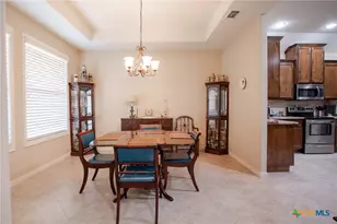 102 Luke Ct, Victoria, TX 77904 - Photo 16