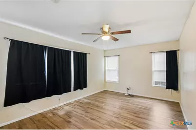 1507 E Mistletoe Avenue, Victoria, TX 77901 - Photo 4