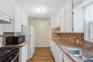 1507 E Mistletoe Ave, Victoria, TX 77901 - Photo 8