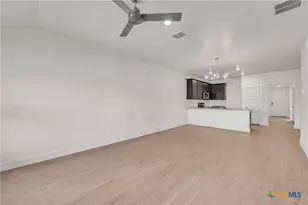 1106 College Ave, Troy, TX 76579 - Photo 4