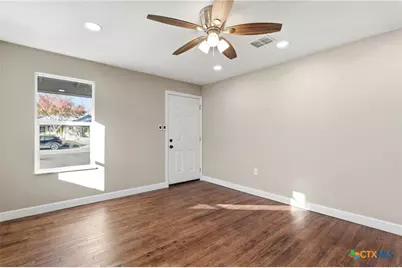 127 Roosevelt Drive, Seguin, TX 78155 - Photo 8