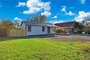 127 Roosevelt Dr, Seguin, TX 78155 - Photo 4