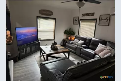 202 Clark Street, Yoakum, TX 77995 - Photo 4