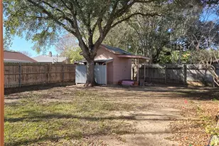 248 Hilltop Dr, Seguin, TX 78155 - Photo 10