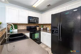 730 E Mather St, New Braunfels, TX 78130 - Photo 14
