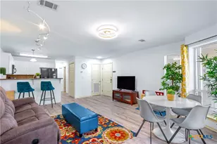 730 E Mather St, New Braunfels, TX 78130 - Photo 8