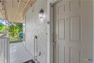 730 E Mather St, New Braunfels, TX 78130 - Photo 6