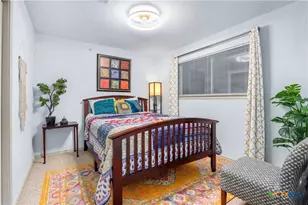 730 E Mather St, New Braunfels, TX 78130 - Photo 16