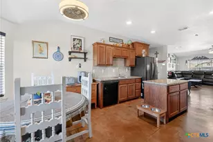 6805 Oliver Loving Dr, Killeen, TX 76549 - Photo 14