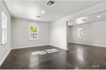 620 E 6th Avenue, Belton, TX 76513 - Photo 2