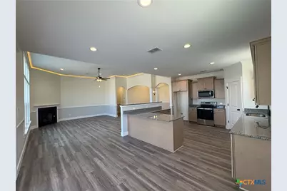 112 Oakmont Lane, La Vernia, TX 78121 - Photo 8