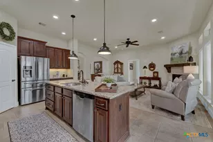 595 Oak Brook Dr, New Braunfels, TX 78132 - Photo 22