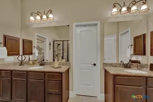 595 Oak Brook Dr, New Braunfels, TX 78132 - Photo 34