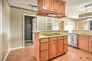 809 Hudson Ln, Eddy, TX 76524 - Photo 14