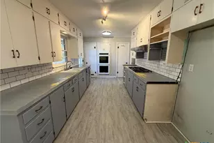 1701 N 13th St, Temple, TX 76501 - Photo 12