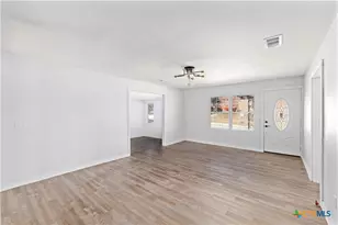 104 E Whitney St, Hamilton, TX 76531 - Photo 16