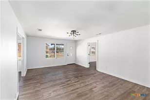 104 E Whitney St, Hamilton, TX 76531 - Photo 14