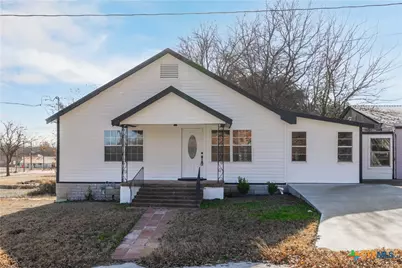 104 E Whitney Street, Hamilton, TX 76531 - Photo 1