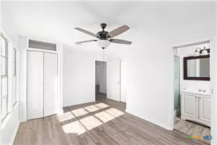104 E Whitney St, Hamilton, TX 76531 - Photo 4