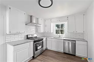 104 E Whitney St, Hamilton, TX 76531 - Photo 12