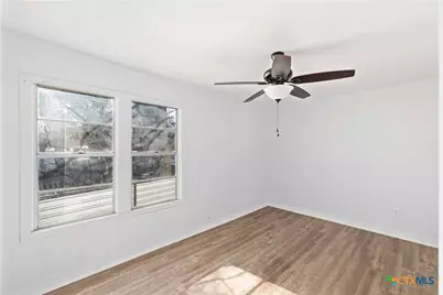 104 E Whitney Street, Hamilton, TX 76531 - Photo 2