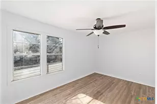 104 E Whitney St, Hamilton, TX 76531 - Photo 2