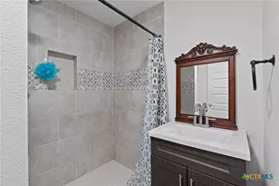 1013 N Colorado St, Lockhart, TX 78644 - Photo 14