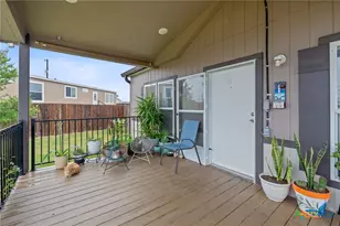 121 Fate Ct, Kyle, TX 78640 - Photo 4