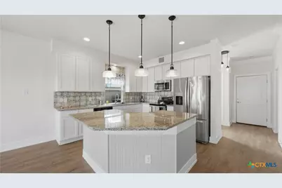 223 Sapphire Drive, New Braunfels, TX 78130 - Photo 8