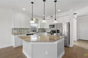 223 Sapphire Dr, New Braunfels, TX 78130 - Photo 8