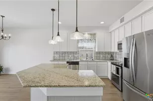 223 Sapphire Dr, New Braunfels, TX 78130 - Photo 10