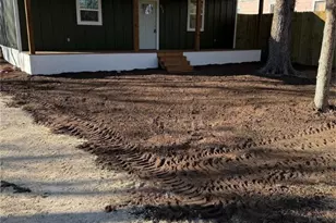 808 Josephine, Yoakum, TX 77995 - Photo 2