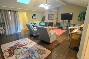 1611 E Messick Loop, Round Rock, TX 78681 - Photo 2