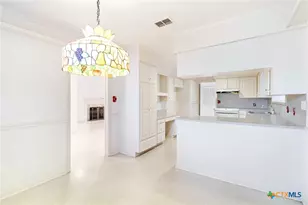 603 Suzanne St, Edna, TX 77957 - Photo 14