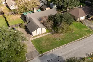 603 Suzanne St, Edna, TX 77957 - Photo 42