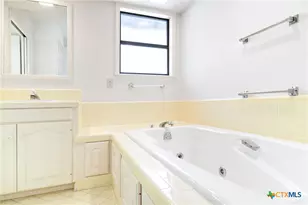 603 Suzanne St, Edna, TX 77957 - Photo 26