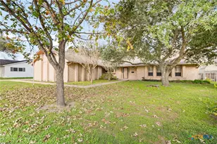 603 Suzanne St, Edna, TX 77957 - Photo 4