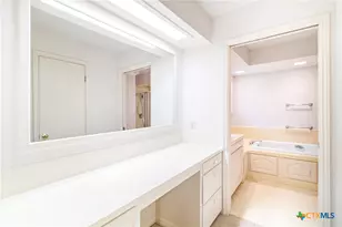 603 Suzanne St, Edna, TX 77957 - Photo 22
