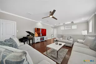 620 N Guenther Ave, New Braunfels, TX 78130 - Photo 14