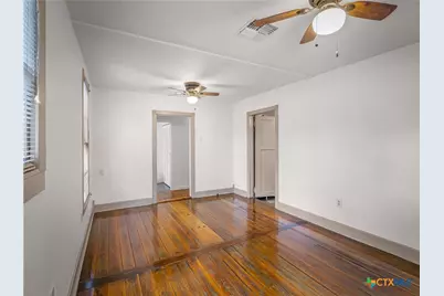 533 W Bridge Street, New Braunfels, TX 78130 - Photo 26