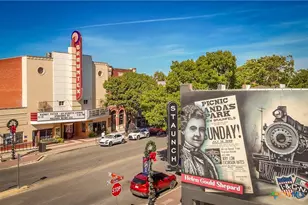 533 W Bridge St, New Braunfels, TX 78130 - Photo 36