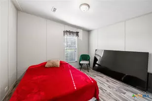 23307 Hickory Shadow, Elmendorf, TX 78112 - Photo 18